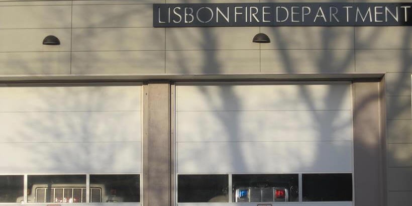 Photo of the outside of the Lisbon Fire Department Fire Station