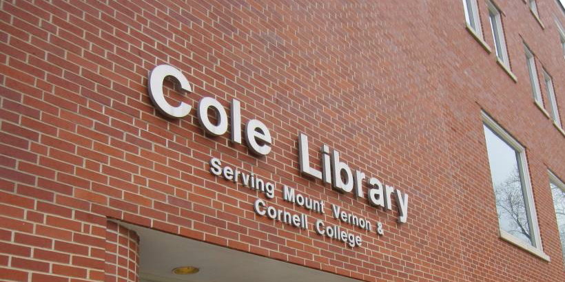 Cole Library Entrance