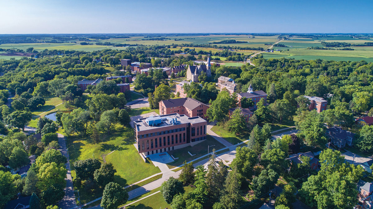 aerial view of Cornell College and the west side of Mount Vernon