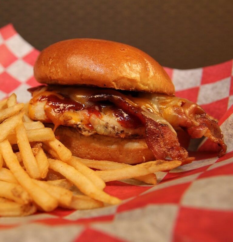 Addys BBQ Chicken Sandwich 768x798