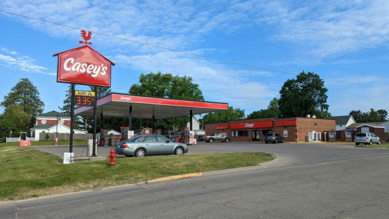 Caseys Pizza storefront angle 2.1 768x432