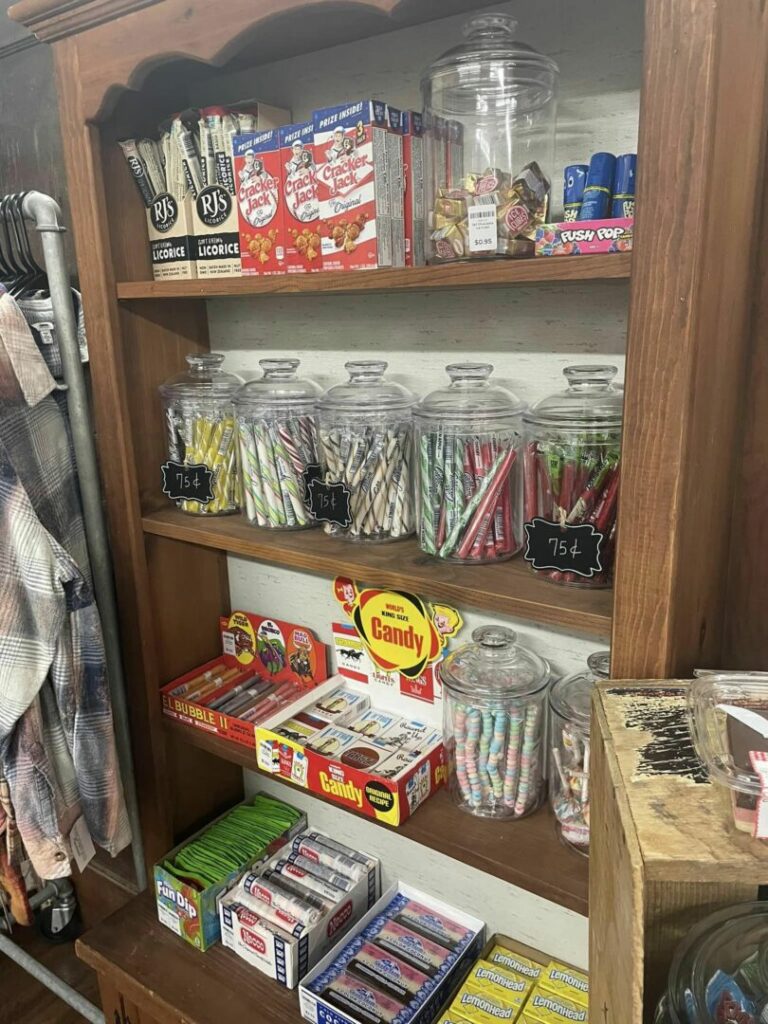 candy 768x1024