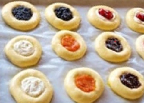 Different flavors of kolaches