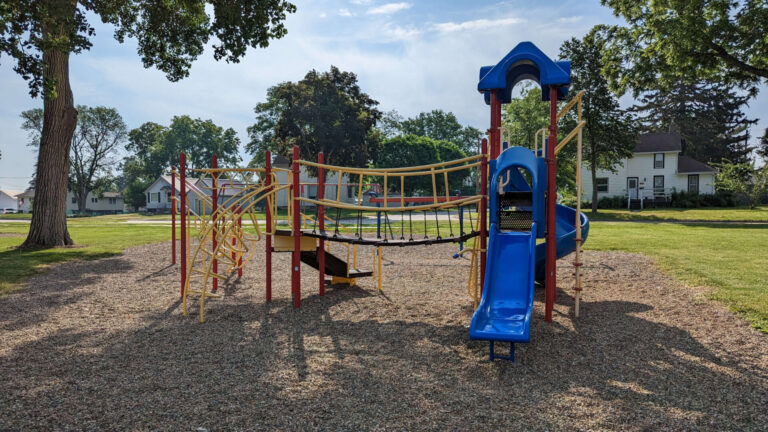Davis Park playground.1 768x432