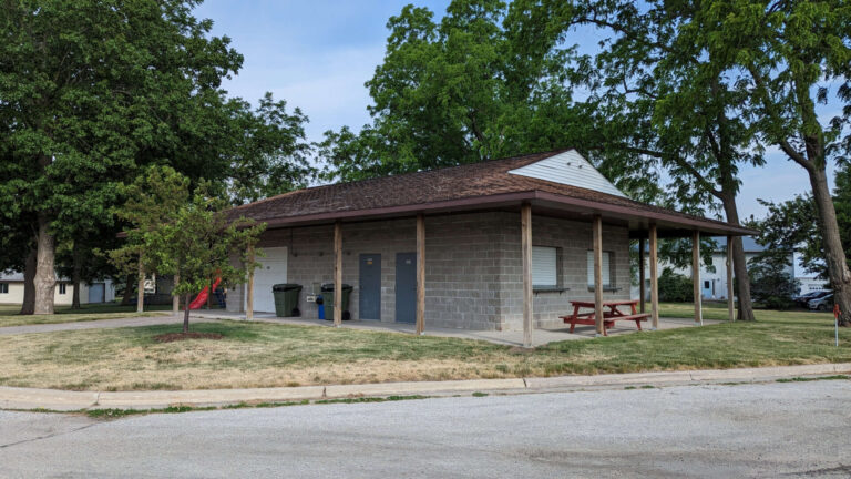 Elliott Park snack building.1.1 768x432
